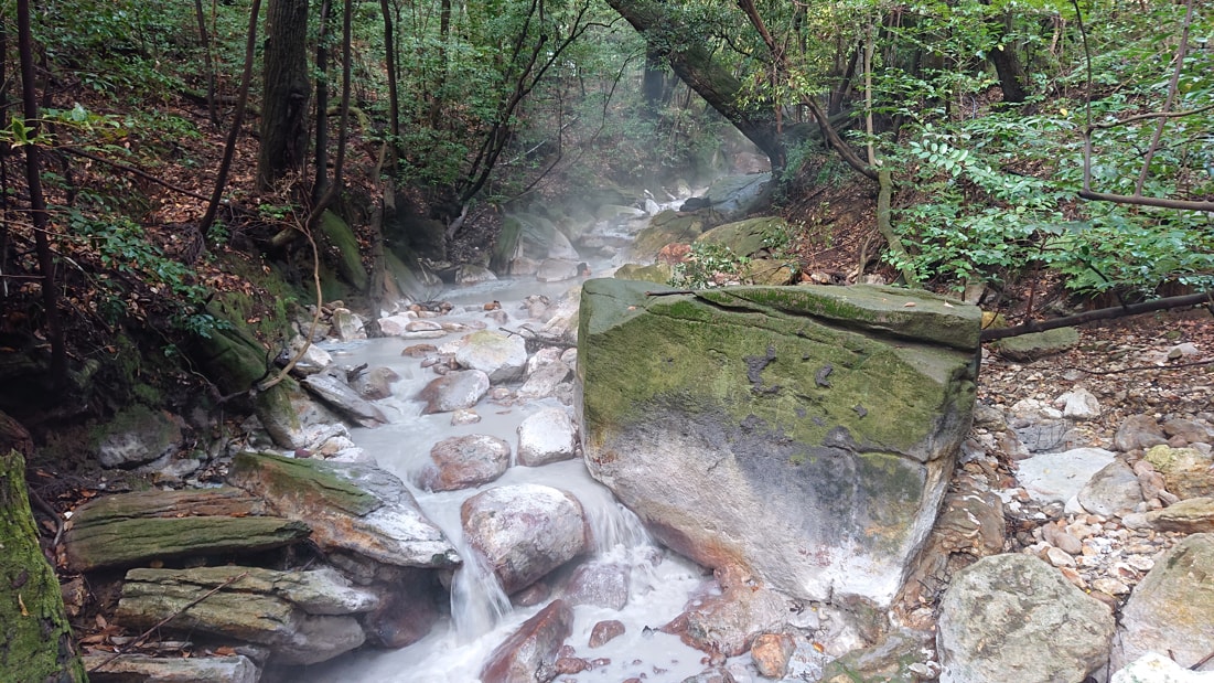 最古の岩風呂12