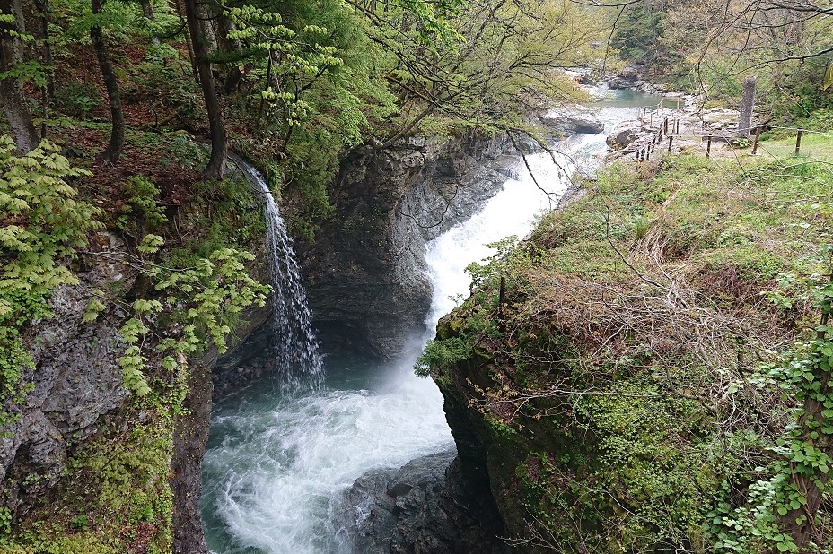 小安峡不動滝10