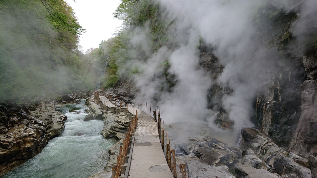 小安峡大噴湯10